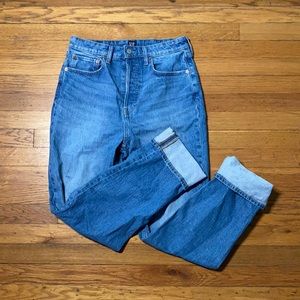 Gap Curvy/Cheeky Straight Leg Jeans